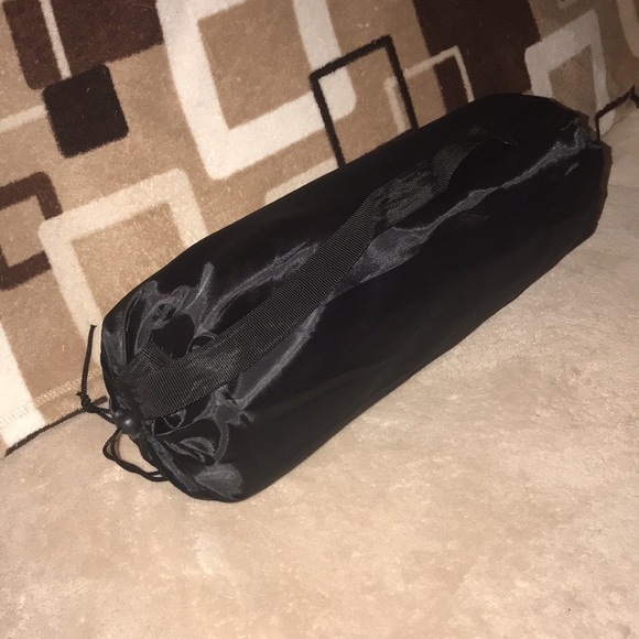 Thunder Valley Casino red fleece blanket New - Picture 3 of 3